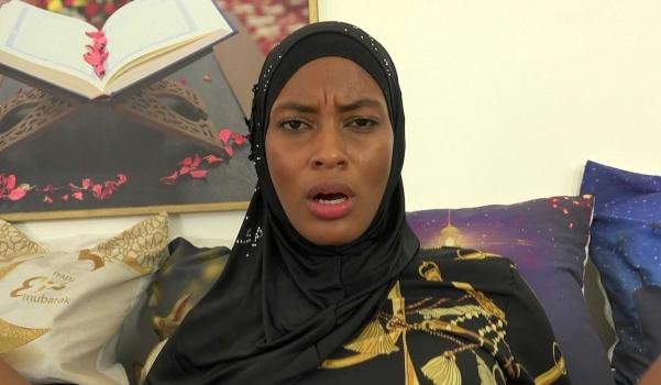 SexWithMuslims – Samantha Cruuz – Sucking the hard dick instead of vacuuming the floor – E266