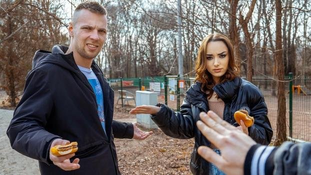 Hunt4K – Alice Zaffyre – Shoot People And Cut Off Their Heads