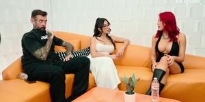 OnlyFans – Zoey Di Giacomo And Lena The Plug Threesome From PlugTalk