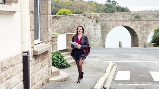 [JacquieEtMichelTV] (Venus masters her argument)