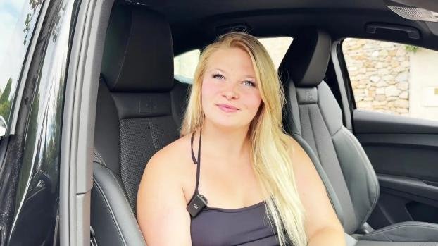 Anissa (22, has just shot her first porn film from Bordeaux!)