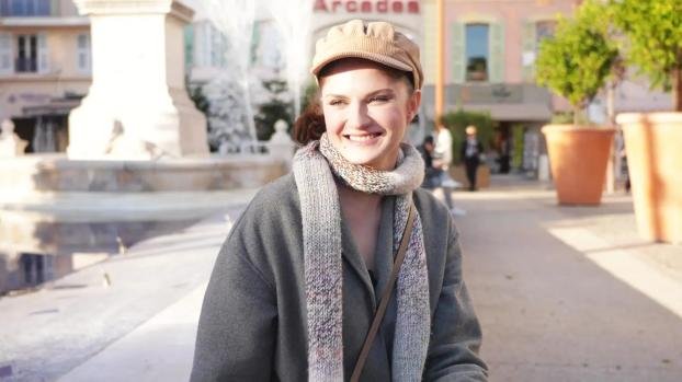 [JacquieEtMichelTV] Francesca (30, is enjoying a double dose of BBC!)