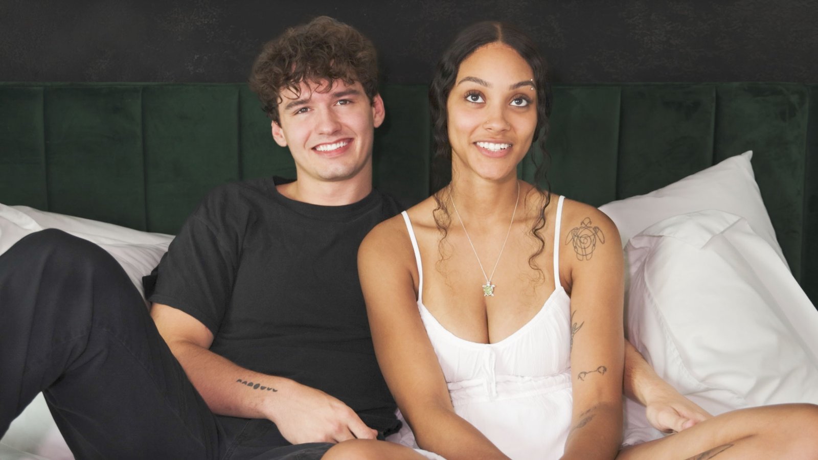 [HotGuysFuck] – Derek Rice Blasts Jade Frost’s Perfect Ass With Huge Creamy Load!