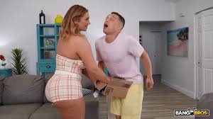 AssParade – Vivian Taylor, Johnny Love – Big Booty Neighbor Vivian Taylor Takes Cock