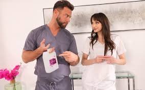 FantasyMassage – Seth Gamble – Lana Smalls – Satisfy Her Curiosity