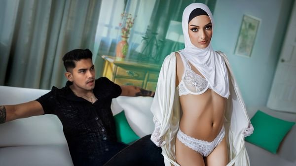 [HijabHookup] Laynee James – “Isn’t That Supposed to Be For Your Husband.” Her Secret American Boyfriend Popped Her Cherry