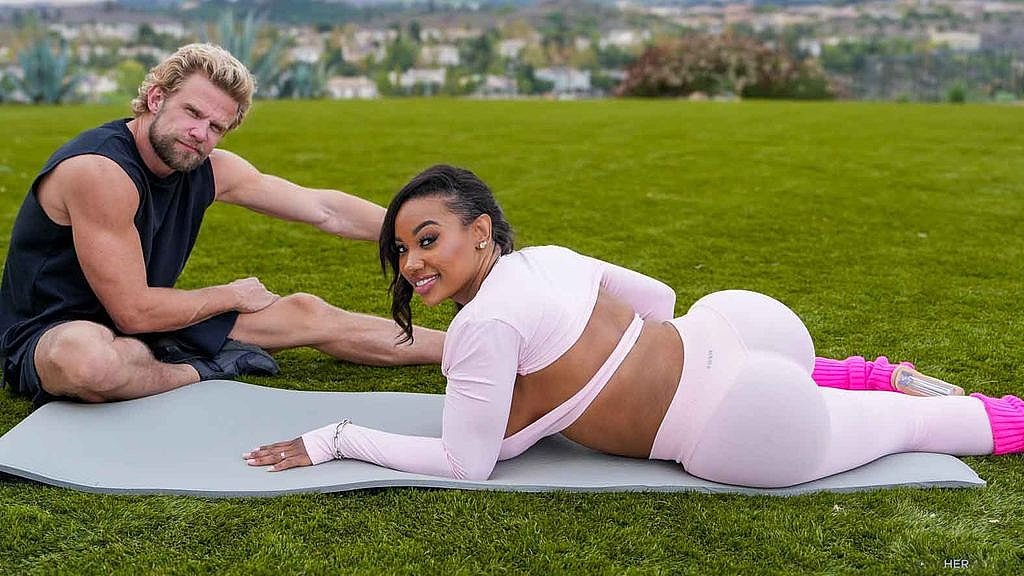 [LoveHerButt] Tia Maria (Mind-blowing Workout)