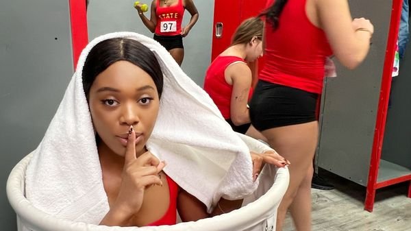 Let’sPostIt – Logan Xander, Journey Love – Stretching the Track Star