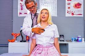 [BreedMe] Gia Ohmy (Gia’s Overflowing Creampie Session at the Breed Me Clinic)