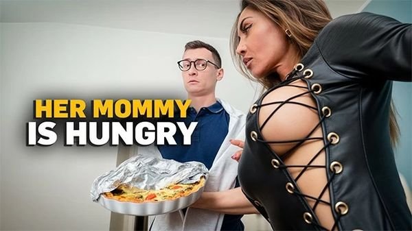 [Mommy4K] Vittoria Divine (The Back-Up Pain)