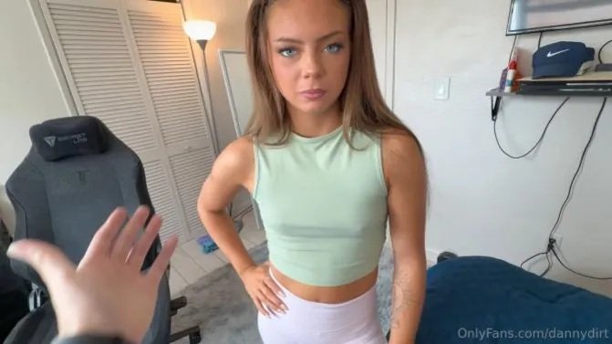 [OnlyFans] JoJo Austin (Petite Stepsister Finds Porn On My Computer)