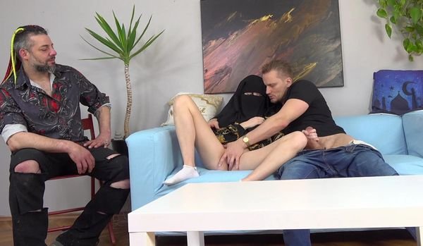 [SexWithMuslims] Jessie Ames – Cute hot babe in hijab really loves it hard