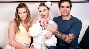 [FreeuseFantasy] Thea Summers, Chloe Rose – Pet-Play Free Use She’s Our Fuck Toy for the Day