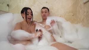 Melztube in Chubby Step Sister Bubble Wet Bath Sex In Bathtub