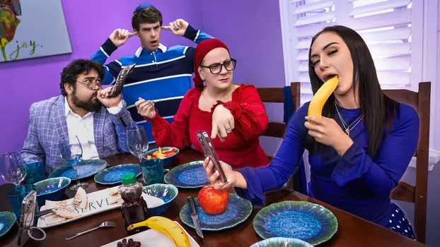 – It’s a Holiday for Fuck’s Sake! Don’t Use Your Phone When Your Family is Fucking You